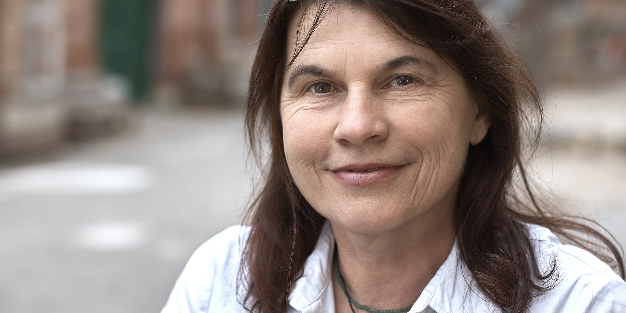 Portrait von Margit Sigel in der alten Seegrasspinnerei